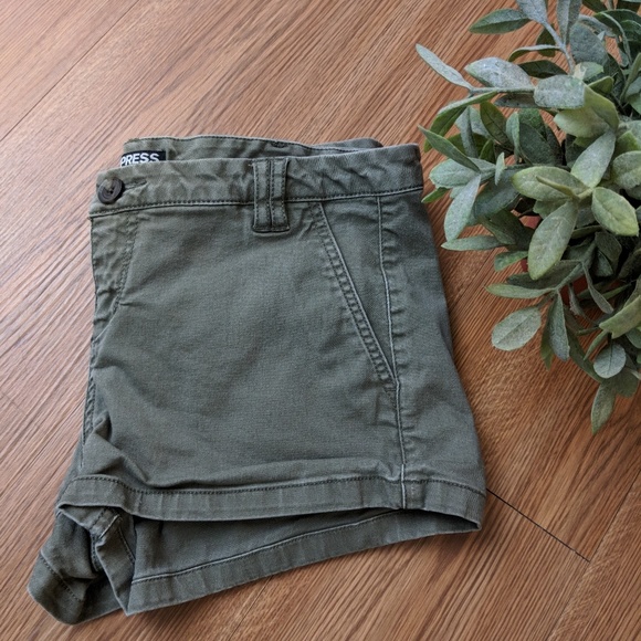 Express Pants - Express Olive Green Kaki Shorts 0117